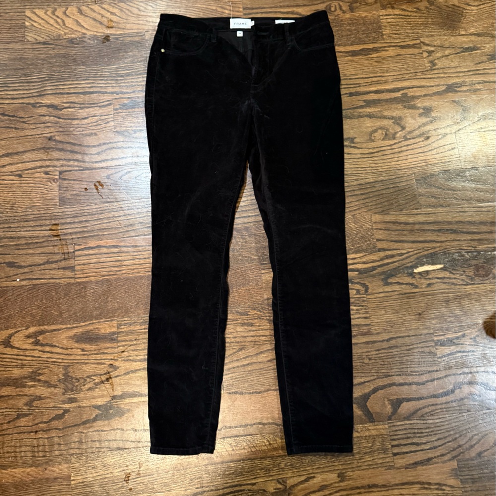 Frame size 29. Velvet black skinnny jeans. Perfect condition.